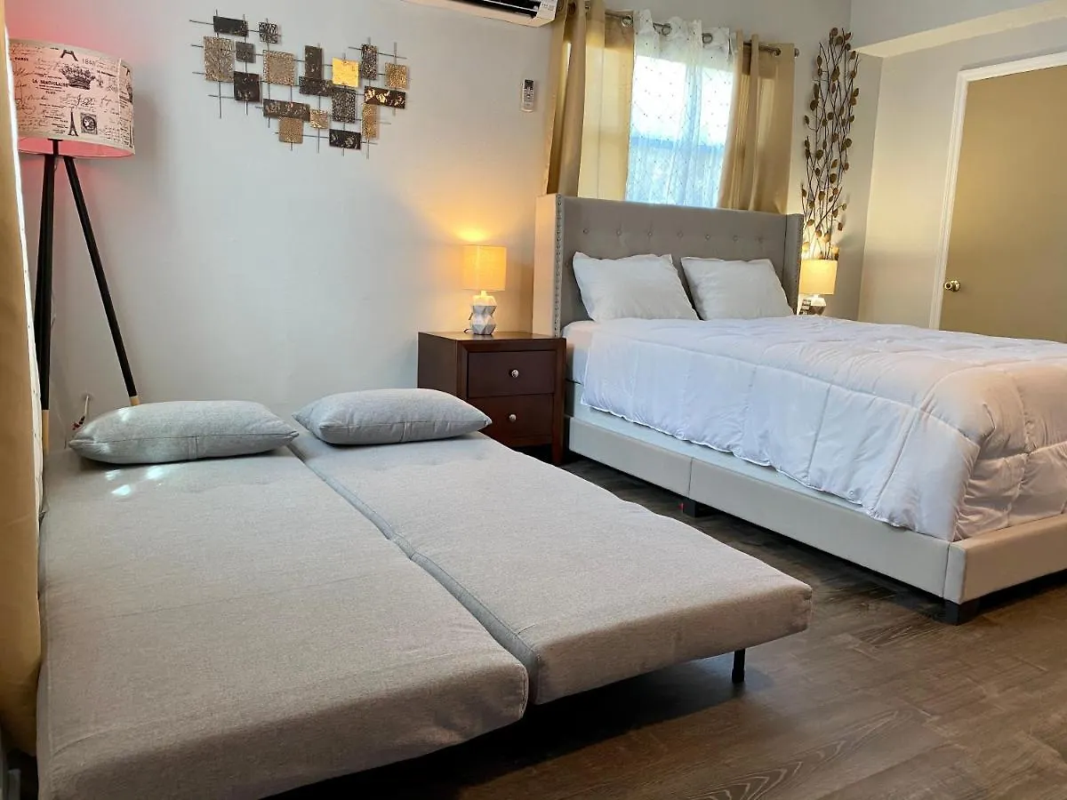 Bucs Stadium Studio Hotel Tampa 0*,